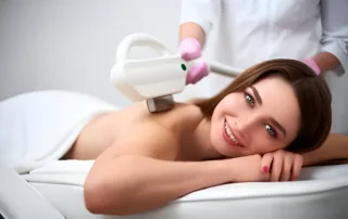 The Benefits of Choosing a Qualified Practitioner for Laser Hair Removal